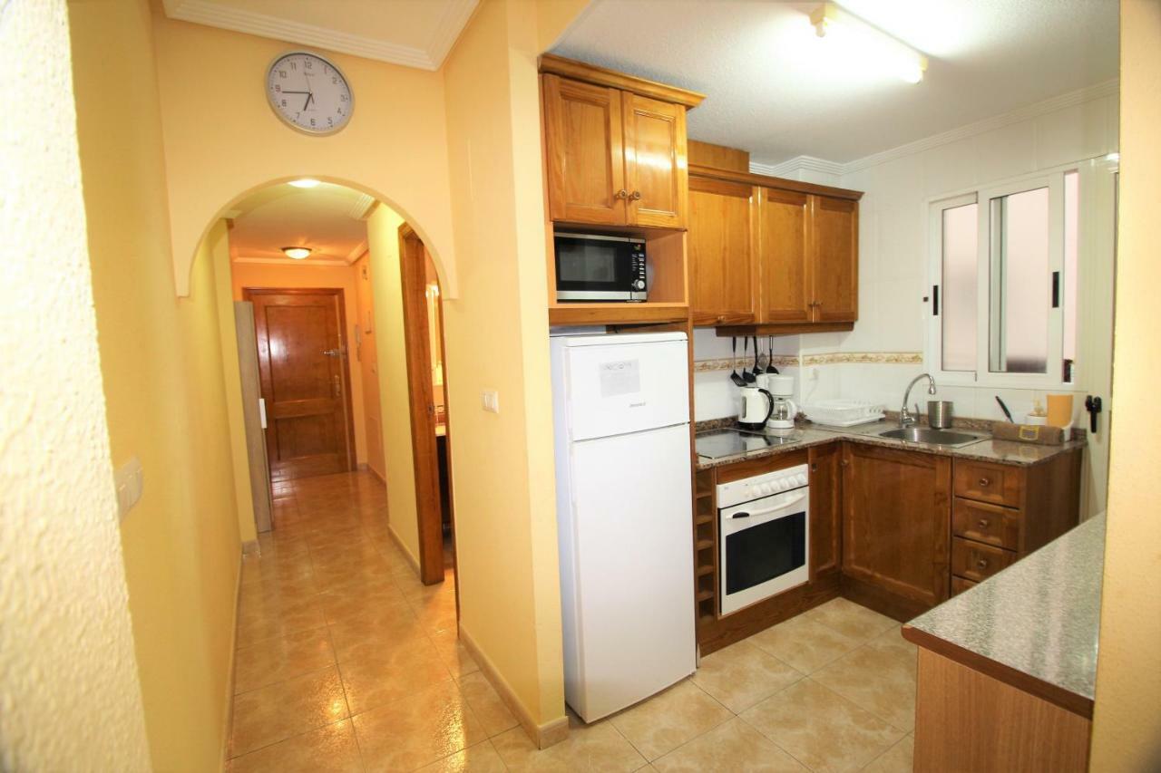 Daniela Apartament Torrevieja Exterior photo